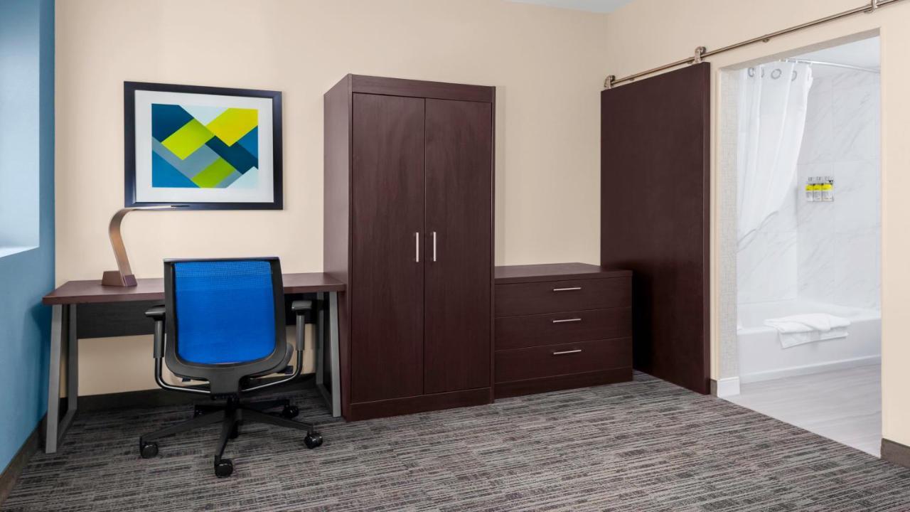 Holiday Inn Express - Kansas City Downtown By Ihg Exterior photo
